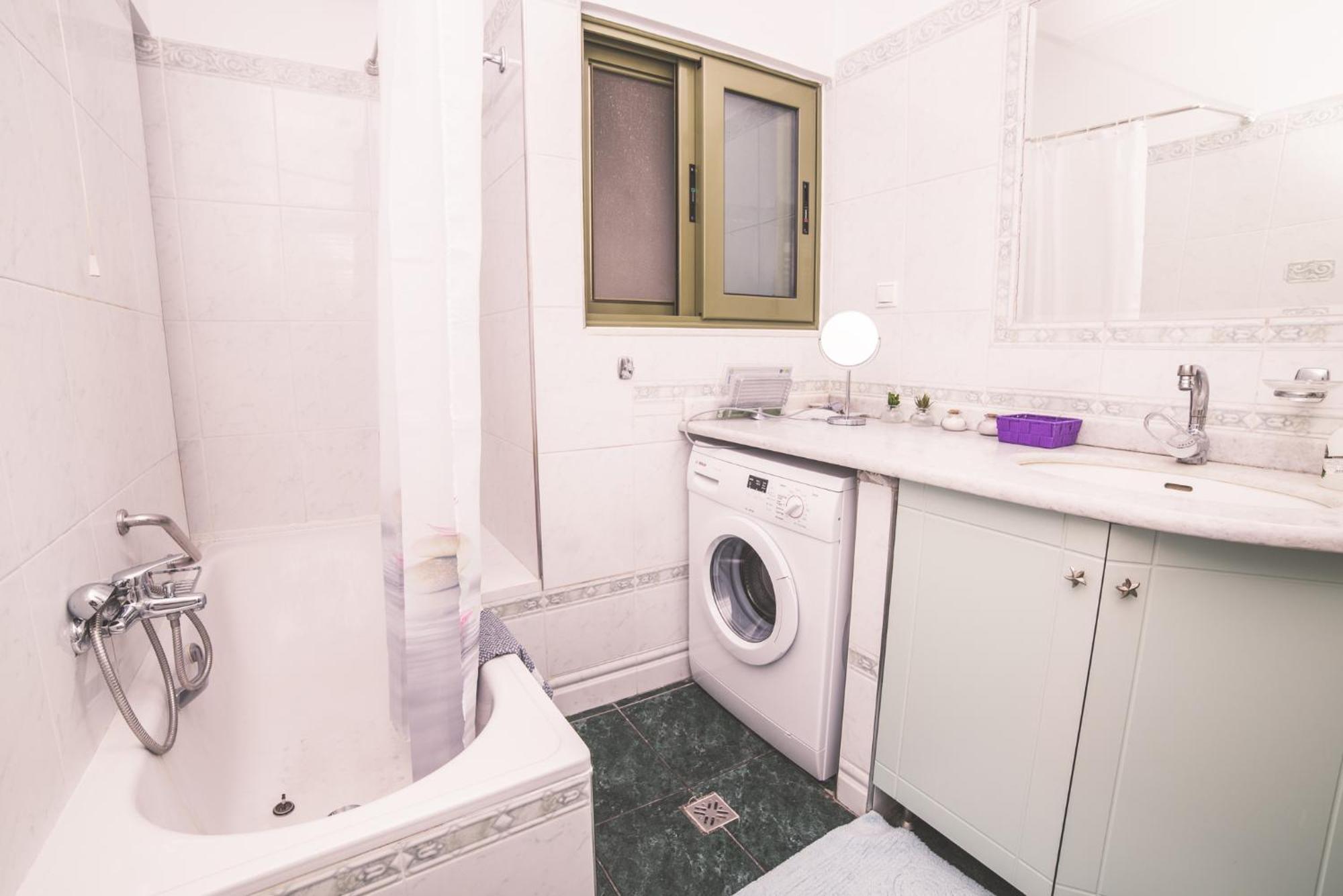 Lazarus 2Bd Apartment In The Center Patras Luaran gambar